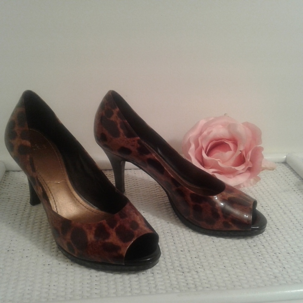 Alex Marie Peep Toe Cheetah print pumps